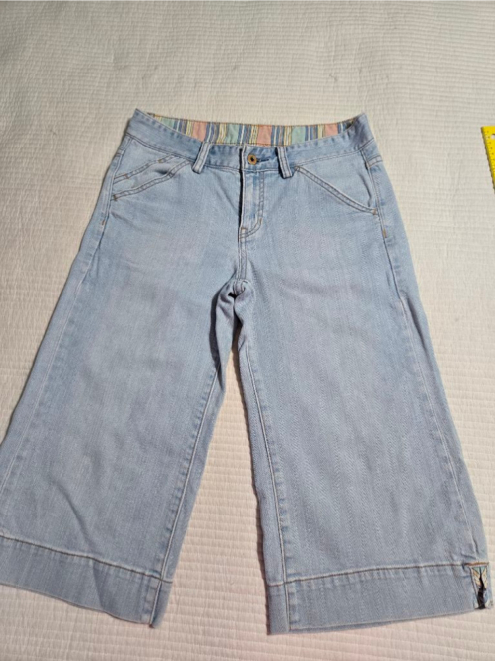 Women's GAP Light Wash Denim Wide Leg Capris Size 6 - Picture 3 of 13